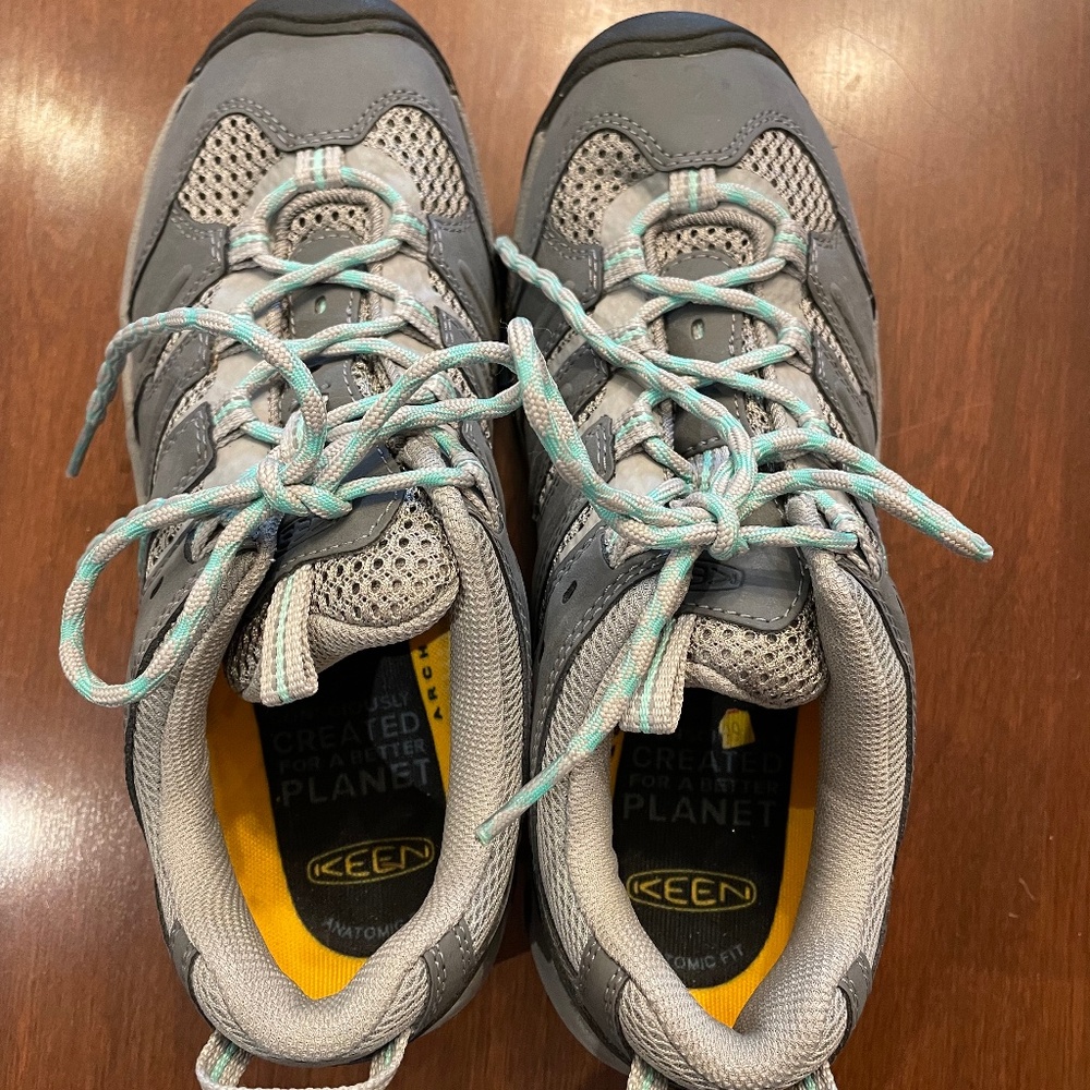Keen Women’s Koven low hiking shoe women’s 7